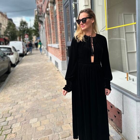 Ulla Johnson Dresses & Skirts - Ulla Johnson Talitha Midi Dress Black Velvet Silk Bohemian Witchy Size 2